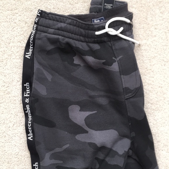 Abercrombie & Fitch XS Camouflage Sweatpants NWT - Picture 7 of 8